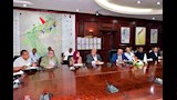 محافظ الأقصر يناقش خطة مشروع القطار السريع (4)