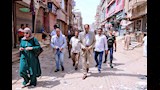 محافظ سوهاج يتفقد شوارع قرية برديس (7)