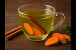 القرفة والكركم- 5 أسباب تدفعك لإضافتهما للشاي الأخضر