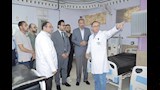 محافظ سوهاج يتفقد المستشفى التعليمي (4)