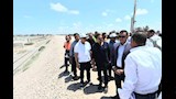 وزير الإسكان يتفقد مشروع مرافق الأراضي الصناعية ببرج العرب الجديدة (3)