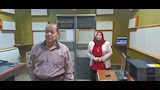 قياداة الهندسة الإذاعية بكنترول إذاعة الوادي الجديد لنقلها على الانترنت (3)