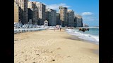 شواطئ الإسكندرية بلا زائر واحد في عز الصيف
