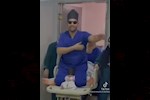 بسبب رقصة الفتي الاندونيسي.. "الأطباء" تحقق مع طبيب نساء وتوليد