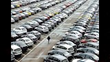 باكستان تفرض ضرائب على السيارات المستعملة المستورد