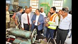 محافظ أسيوط يتفقد ورشة المحابس ويشيد بجهود إعادة التدوير (14)