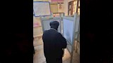 أسقف أسيوط يدلي بصوته فى انتخابات الشيوخ (2)