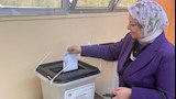 نائب وزير الكهرباء تدلي بصوتها في انتخابات مجلس ال