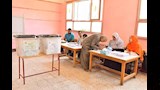 وسط إقبال كثيف من الشباب والمرأة وذوي الهمم.. محافظ أسيوط يتفقد سير انتخابات الشيو (4)
