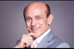 آخرهم الفنان محمد صبحي- 6 مشاهير تعرضوا لوعكات صحية
