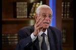 حسام موافي يكشف سبب معاناة المدخنين من انتفاخ البطن دائمًا