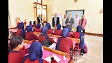 محافظ أسيوط في جولة بمدارس المحافظة (14)