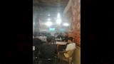 جمهور الكرة في أحد المقاهي بالحامول 
