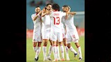 احتفال فرجاني ساسي بهدفه مع لاعبي تونس (2)