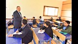 محافظ أسيوط يطمئن من داخل اللجان على انتظام امتحانات النقل (8)