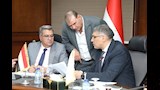 اجتماع محافظ الجيزة (4)