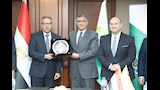 بروتوكول تعاون بين محافظة الجيزة والبنك الأهلي لدعم المستثمرين بالمناطق الصناعية (3)