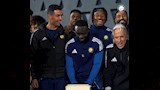 استقبال لاعبي النصر لساديو ماني (1)