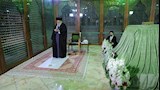 خامنئي خلال زيارته إلى مرقد ''الإمام الخميني''