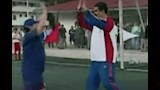 رئيس فنزويلا يلعب كرة القدم مع مارادونا (8)