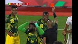 "الثانية على التوالي".. قائد منتخب مالي يتلقى البطاقة الحمراء أمام السنغال بأمم أفريقيا