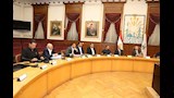 خلال الإجتماع