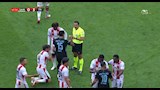 محمد صلاح يدخل في مشادة مع لاعب سامسون سبور (1)
