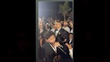 تامر حسني يشعل أجواء حفل زفاف ابنة المخرجة شيرين عادل