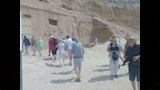 وفود سياحية متعددة الجنسيات تزور آثار المنيا (4)