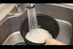 غسل الأرز قبل الطهي.. عادة شائعة وحقيقة لا يعرفها كثيرون