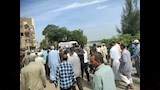 خروج جثمان المضيفة عزة رمزي ملفوفًا بفستان زفاف في البحيرة (1)