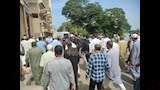 بالفيديو والصور- تشييع جثمان المضيفة عزة رمزي بالزغاريد وفستان الفرح بالبحيرة