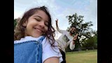 محمد صلاح مع ابنته (4)
