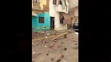انهيار شرفة عقار وتحطم سيارة بسبب الأمطار (3)