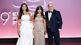 روجينا مع عائلتها على الريد كاربت