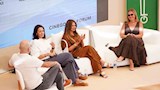 يسرا وليلى علوي مع مريم أبو عوف وعلاء كركوتي