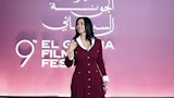 خبيرة موضة تصف فستان حكم بأسوأ إطلالة