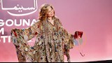 إلهام شاهين تتألق في رابع أيام مهرجان الجونة  (4)