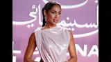 نجمات خطفن الأنظار بفساتين ميتاليك لافتة في رابع أيام مهرجان الجونة 