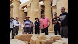 راكبو درجات عبور مصر في معبد هيبس بالخارجة
