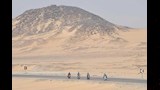 رالي تحدي عبور مصر يصل الى طرق الخارجة - الداخلة