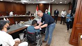الجيزة تسلم 12 عقد عمل لذوي الهمم (5)