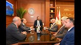 مناقشة آليات التطوير 