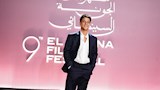 لحظة وصول أحمد داش على الريد كاربت في فعاليات سادس أيام الجونة (3)[1]