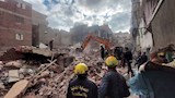 رفع أنقاض عقار الإسكندرية المنهار (4)_5
