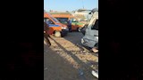 وصول سيارات الإسعاف