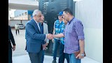 وزير الإنتاج الحربي يتفقد مصانع حلوان ويكافئ فنيًا متميزًا ويوجه برفع معدلات الإنتاج (2)