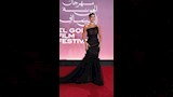 كارولين عزمي  بإطلالة جريئة