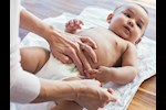 نصائح تساعدك على التخلص مع رائحة البراز الكريهة لدى طفلك
