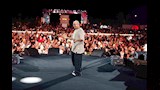 عمرو دياب وسط جمهوره (2)